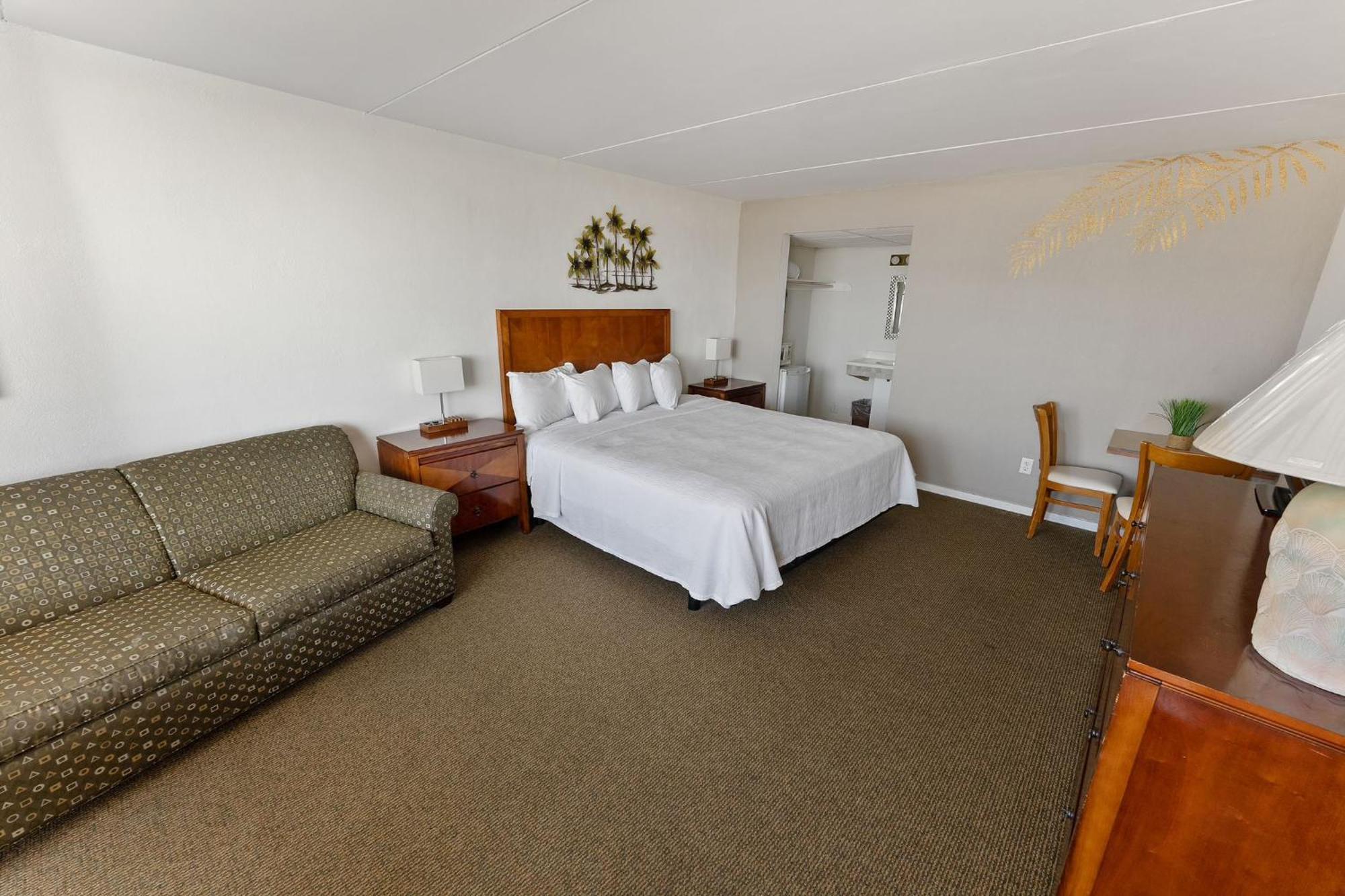Waikiki Oceanfront Motel 2*
